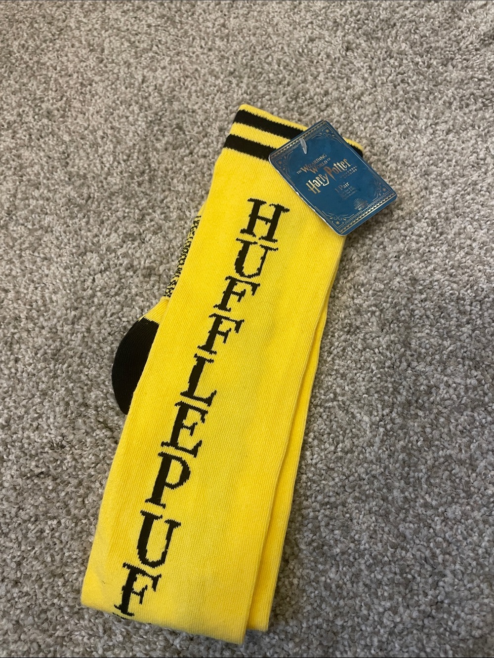 NWT Hufflepuff House Harry Potter knee socks Universal Studios yellow Sz 5-10